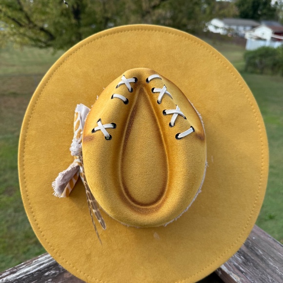 Hand Burned Yellow Suede Daffodil Fedora Hat - Picture 3 of 5